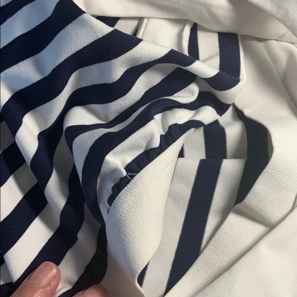 Gap Workout Top - Picture 6 of 7